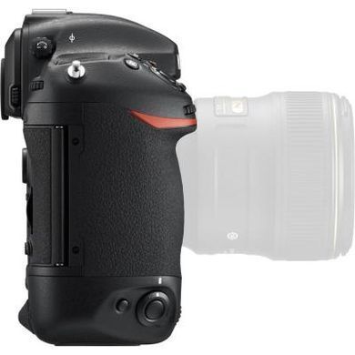 Цифровой фотоаппарат Nikon D5 body (VBA460BE)