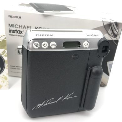 Фотокамера моментальной печати Fujifilm Instax Mini 70 Michael Kors Limited Edition