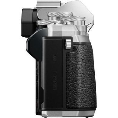 Цифровой фотоаппарат OLYMPUS E-M10 mark III Pancake Zoom 14-42 Kit silver/silver (V207072SE000)