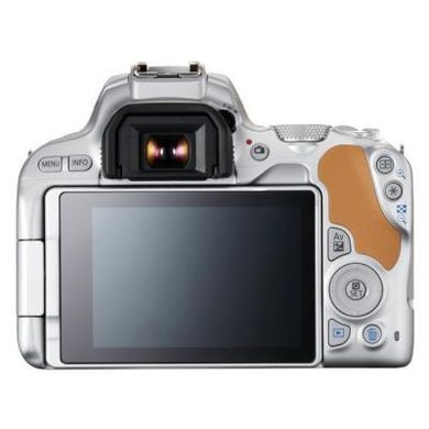 Цифровой фотоаппарат Canon EOS 200D kit 18-55 IS STM Silver (2256C006)